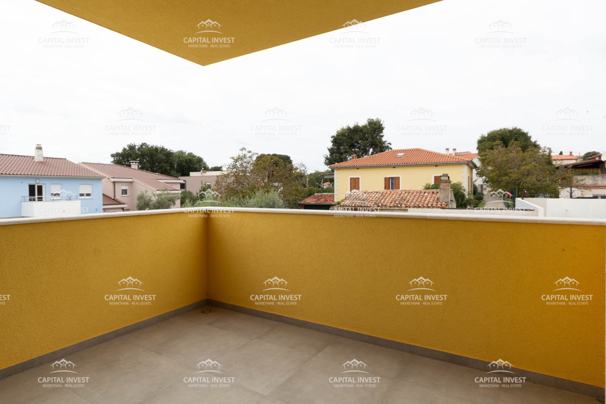 Appartamento trilocale con terrazza, Štinjan, Istria