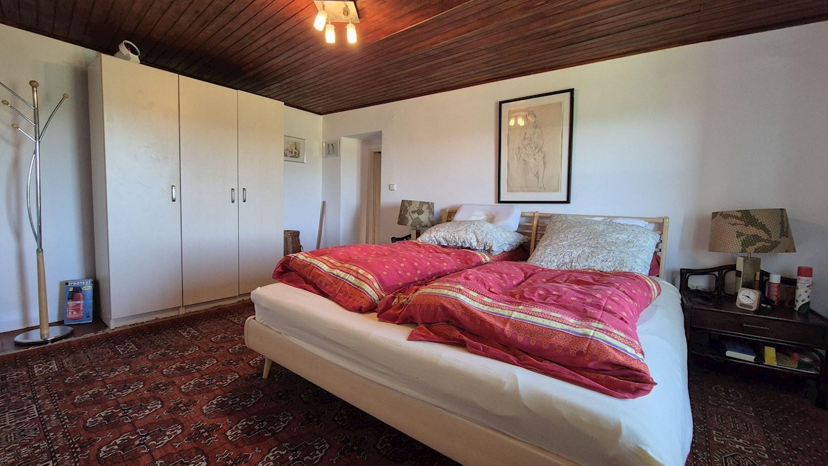 Motovun – Casa in pietra con vista panoramica e giardino