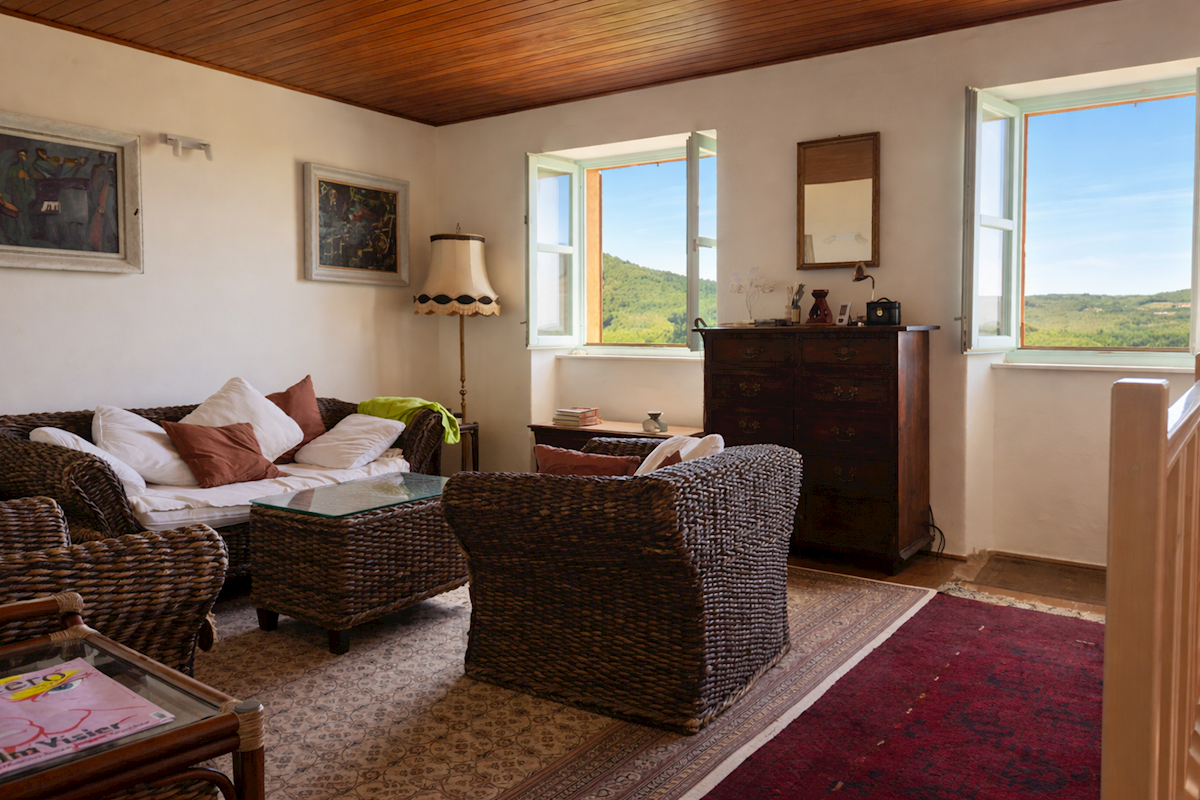 Motovun – Casa in pietra con vista panoramica e giardino