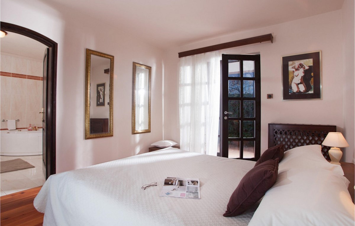 Parenzo, dintorni, comoda villa con piscina