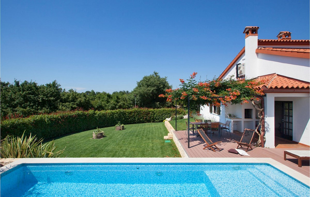 Parenzo, dintorni, comoda villa con piscina