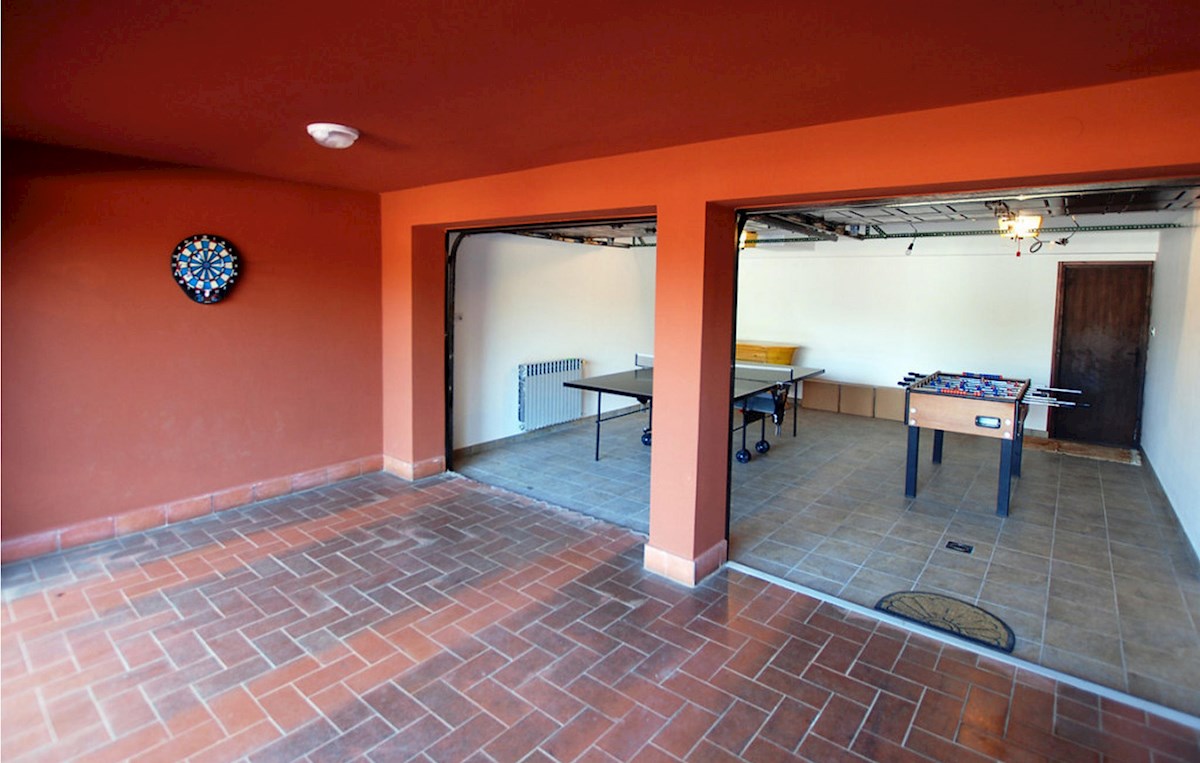 Parenzo, dintorni, comoda villa con piscina