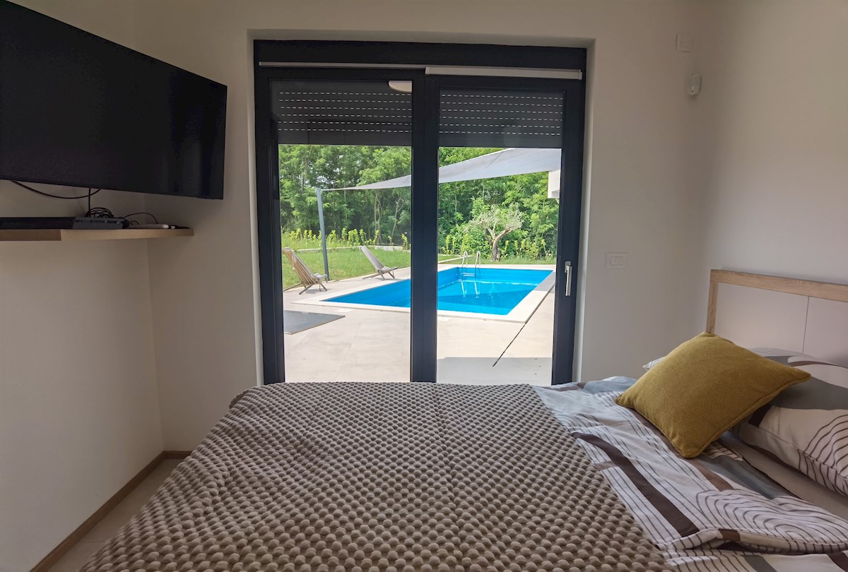 Moderna, nuova casa singola con piscina vicino a Rovigno