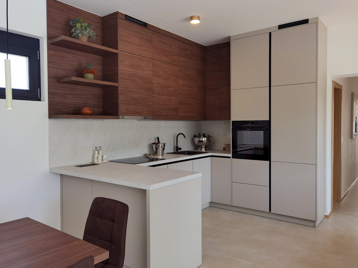 Moderna, nuova casa singola con piscina vicino a Rovigno