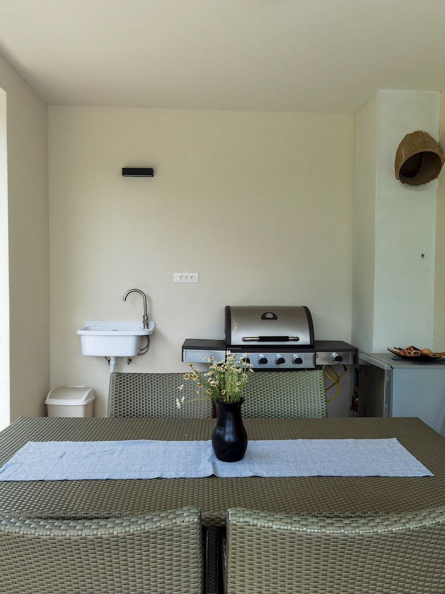 Moderna, nuova casa singola con piscina vicino a Rovigno