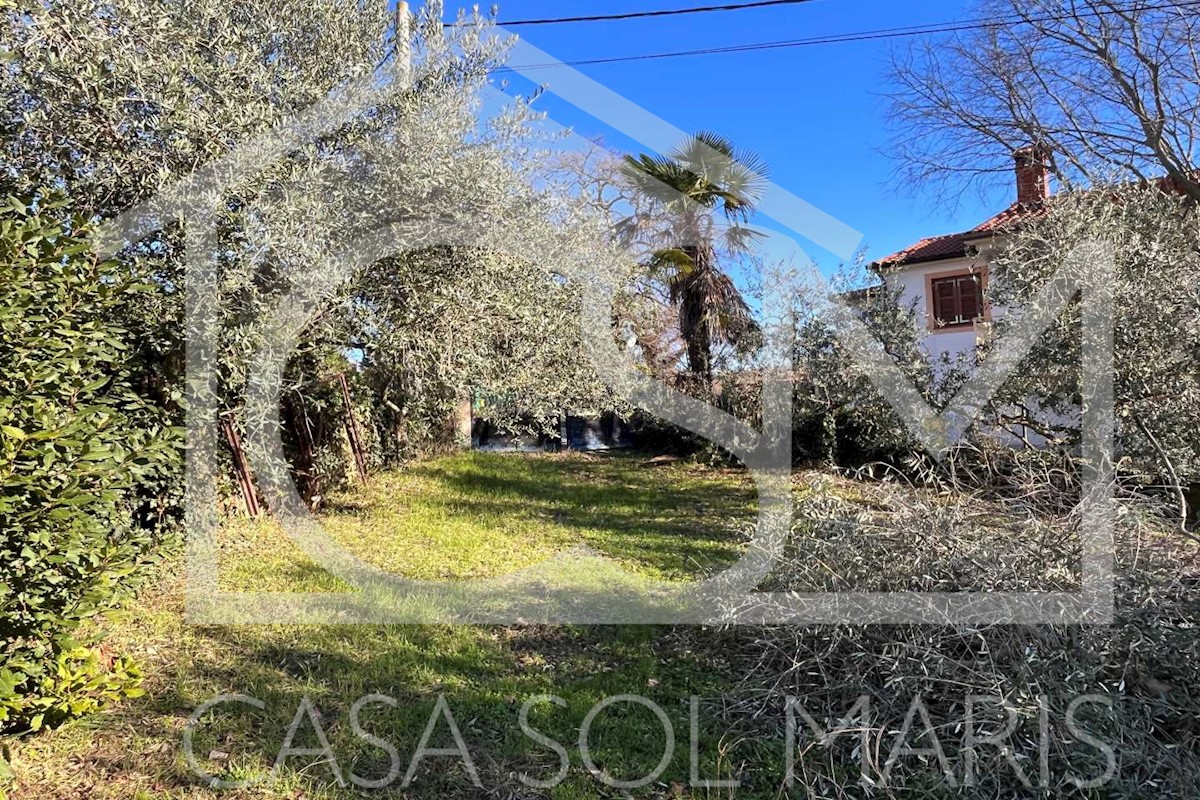 Poreč, 15 km, affascinante vecchia casa in pietra da ristrutturare, vista mare