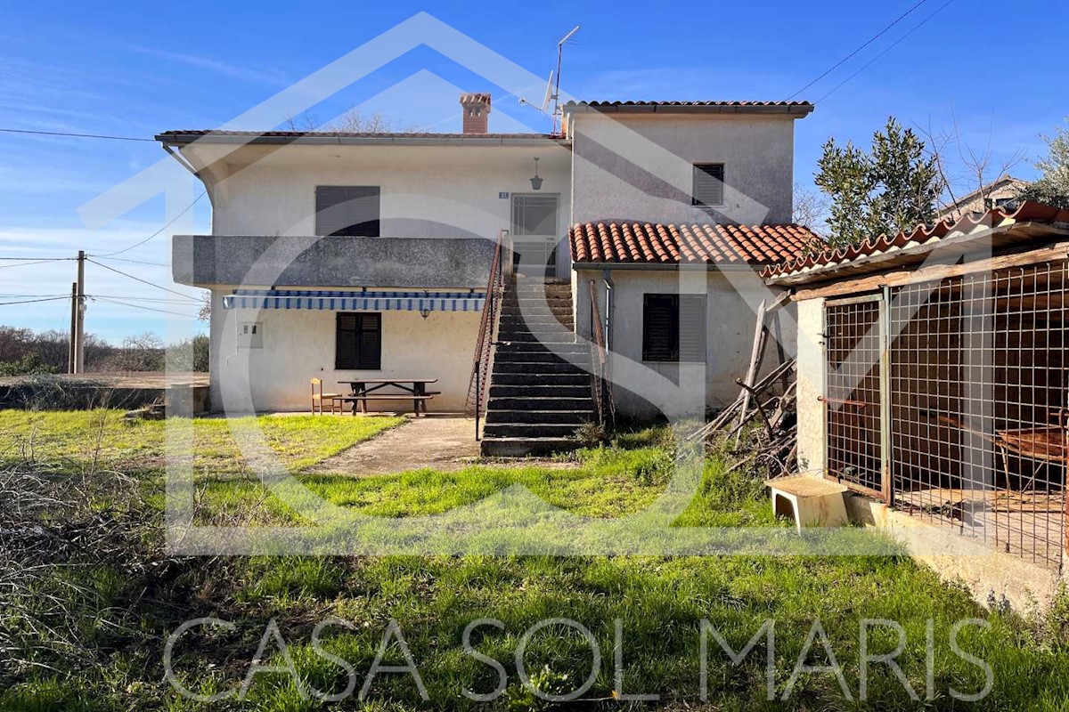 Poreč, 15 km, affascinante vecchia casa in pietra da ristrutturare, vista mare