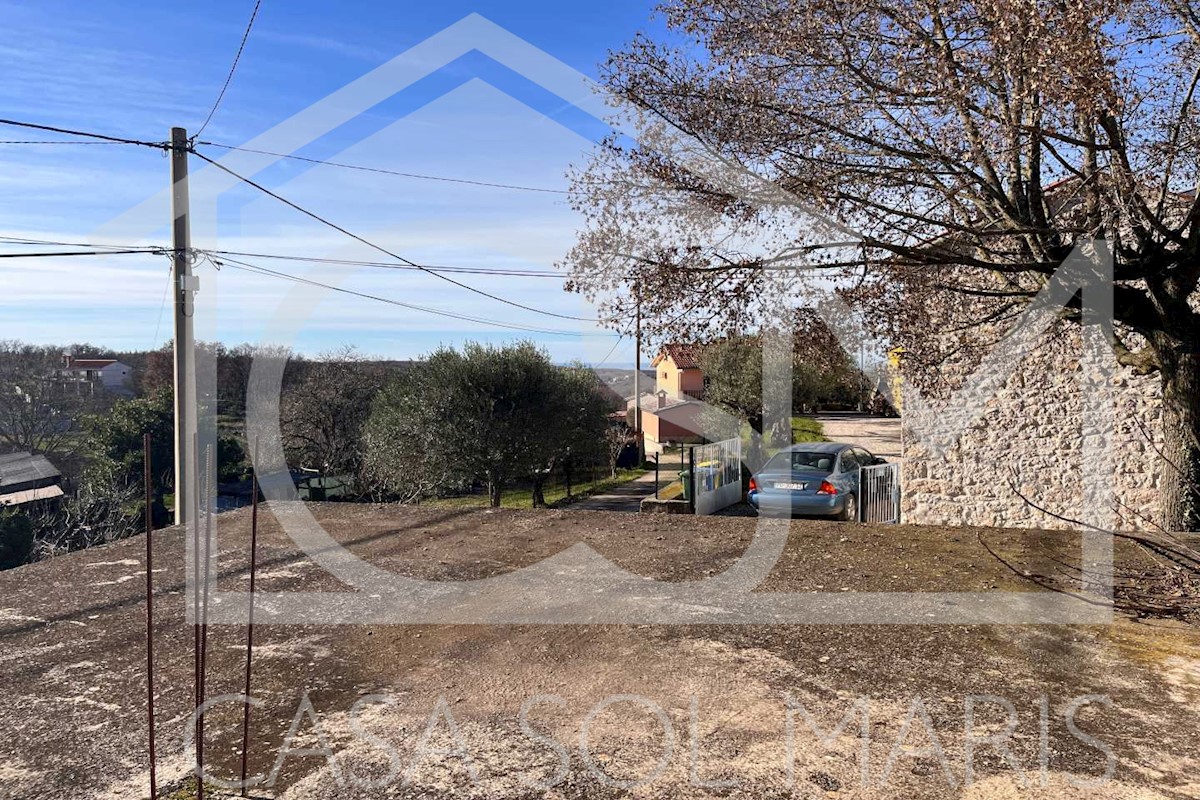 Poreč, 15 km, affascinante vecchia casa in pietra da ristrutturare, vista mare