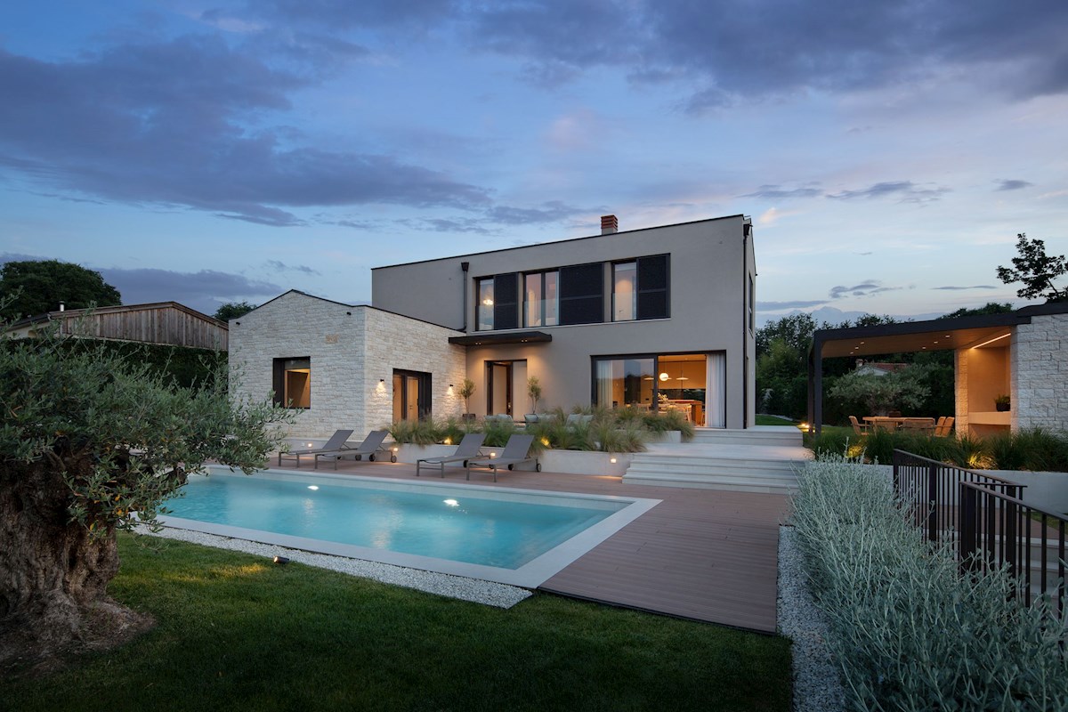 Villa moderna con piscina e wellness – Orsera, Istria