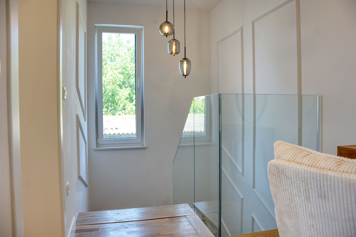 Zona Parenzo - Nuovo appartamento duplex con piscina e con vista mare