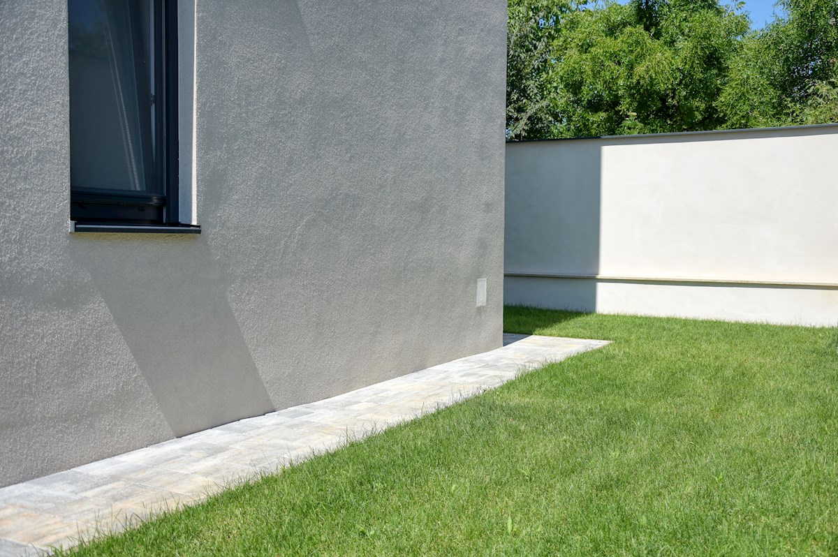 Zona Parenzo - Nuovo appartamento duplex con piscina e con vista mare