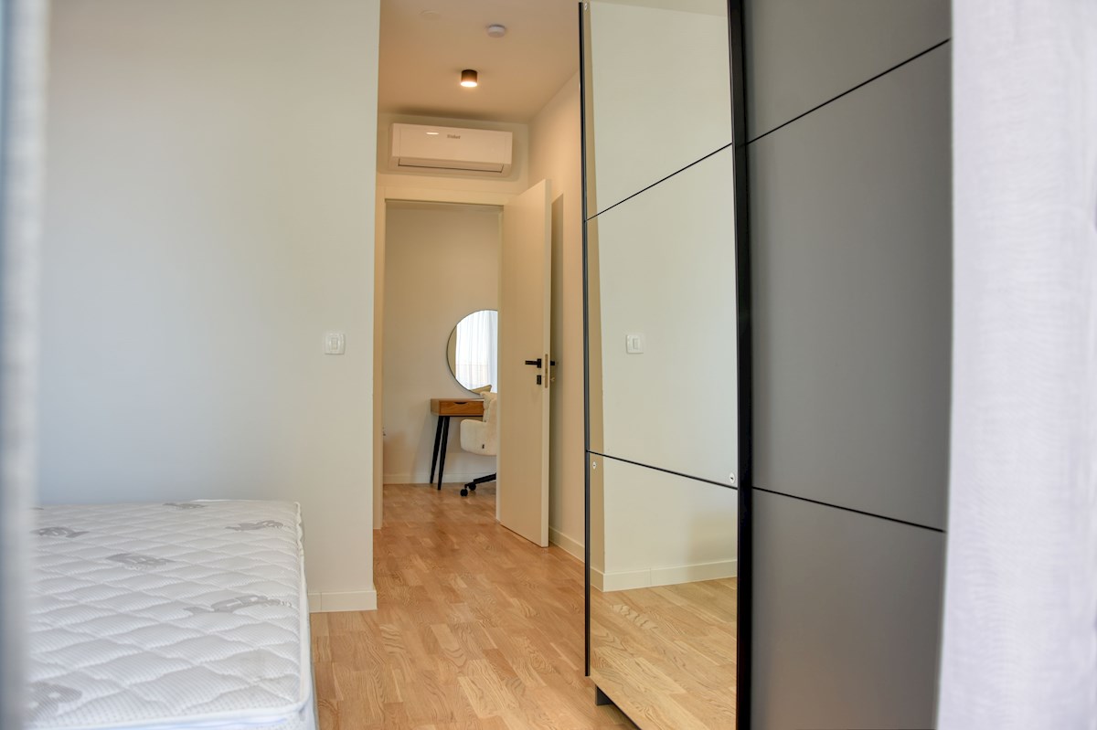 Zona Parenzo - Nuovo appartamento duplex con piscina e con vista mare