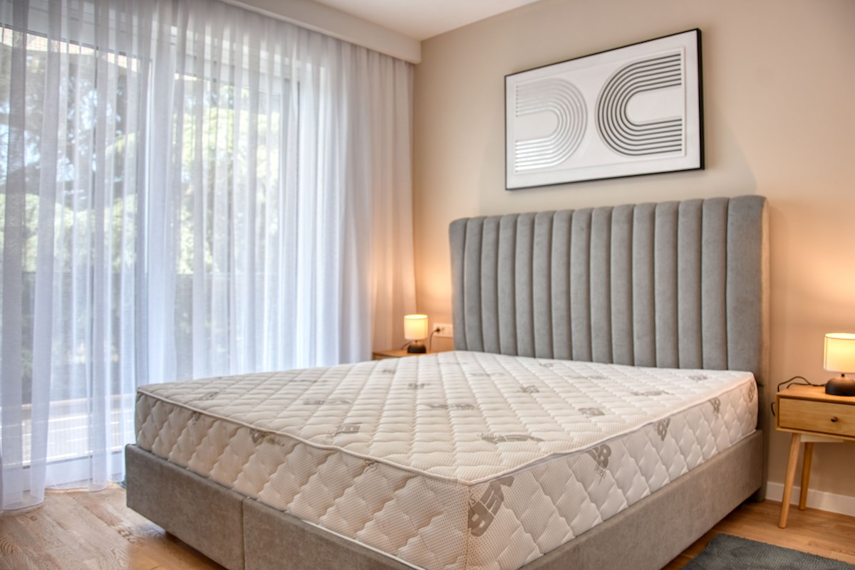 Zona Parenzo - Nuovo appartamento duplex con piscina e con vista mare