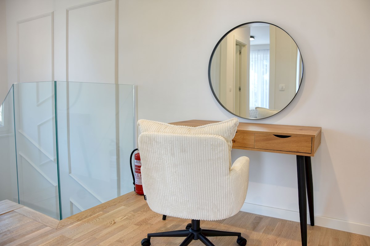 Zona Parenzo - Nuovo appartamento duplex con piscina e con vista mare