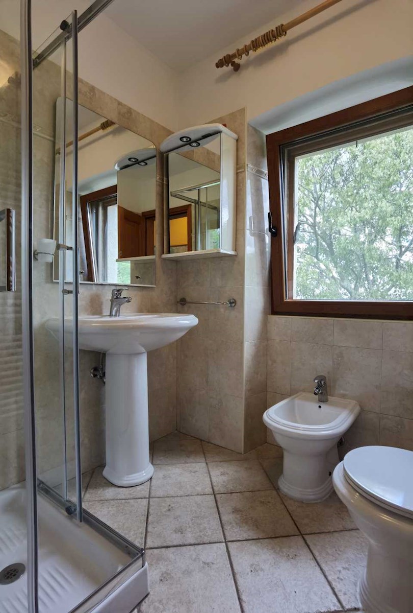 Originale e affascinante casa in pietra istriana con piscina