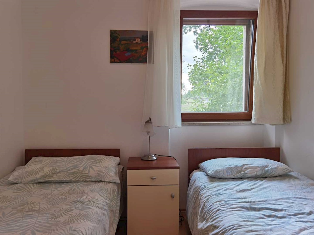 Originale e affascinante casa in pietra istriana con piscina