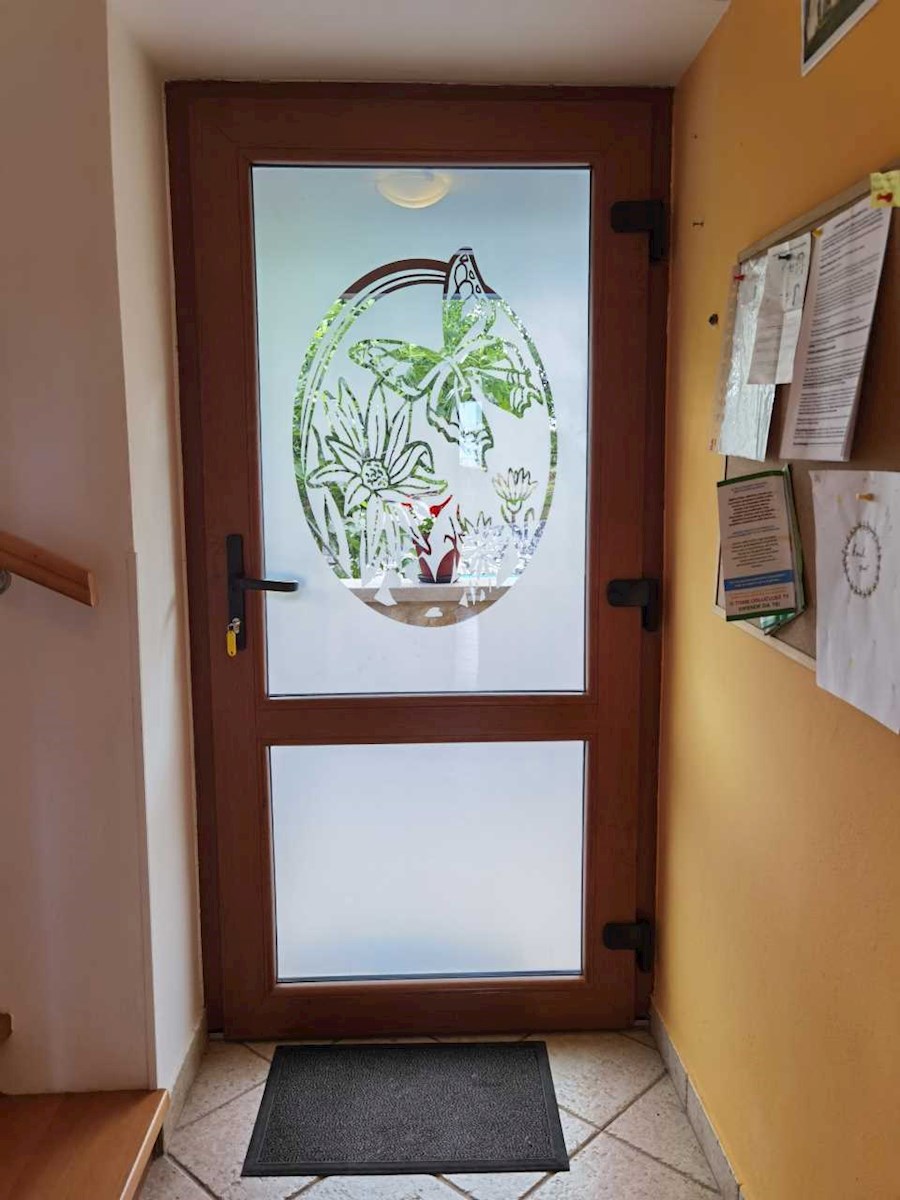 Originale e affascinante casa in pietra istriana con piscina