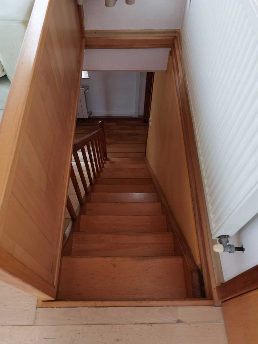 Originale e affascinante casa in pietra istriana con piscina