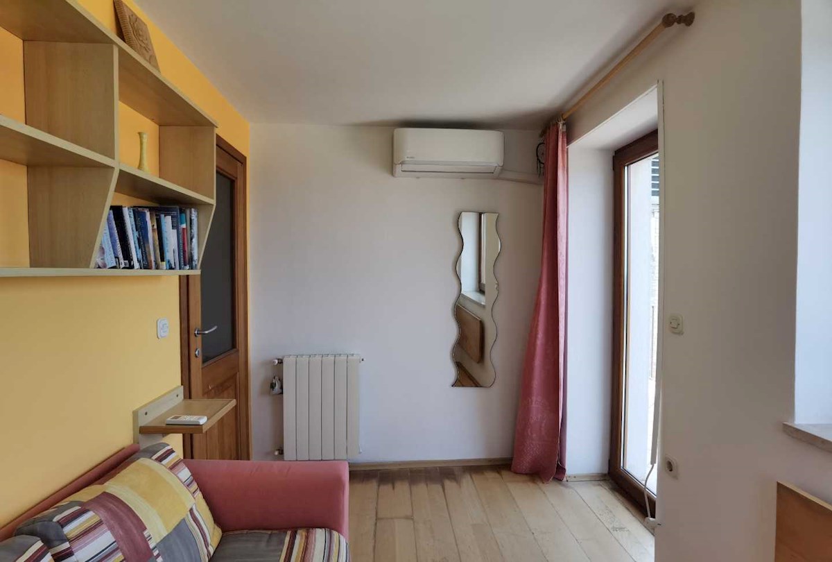 Originale e affascinante casa in pietra istriana con piscina