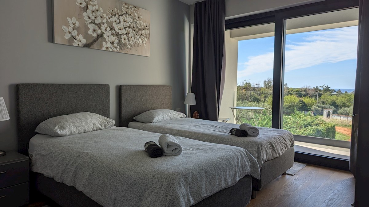 Villa in vendita a Parenzo – Casa di lusso con piscina, a 500 m dal mare