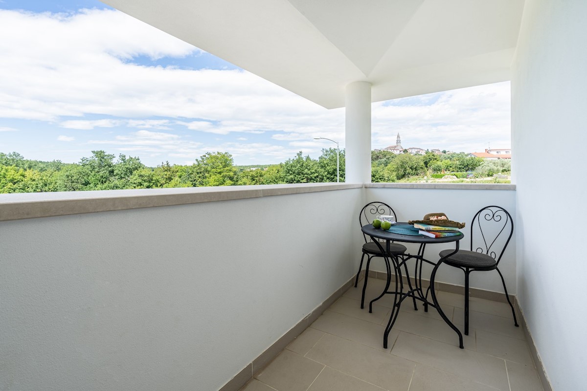 Villa moderna, architettonicamente interessante, con splendida vista mare