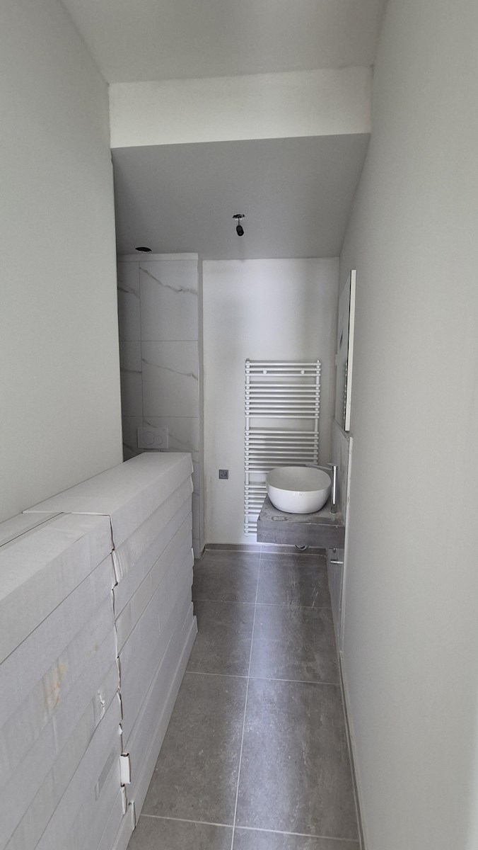 Parenzo - Moderno appartamento con 3 camere da letto, terrazza panoramica e vista mare