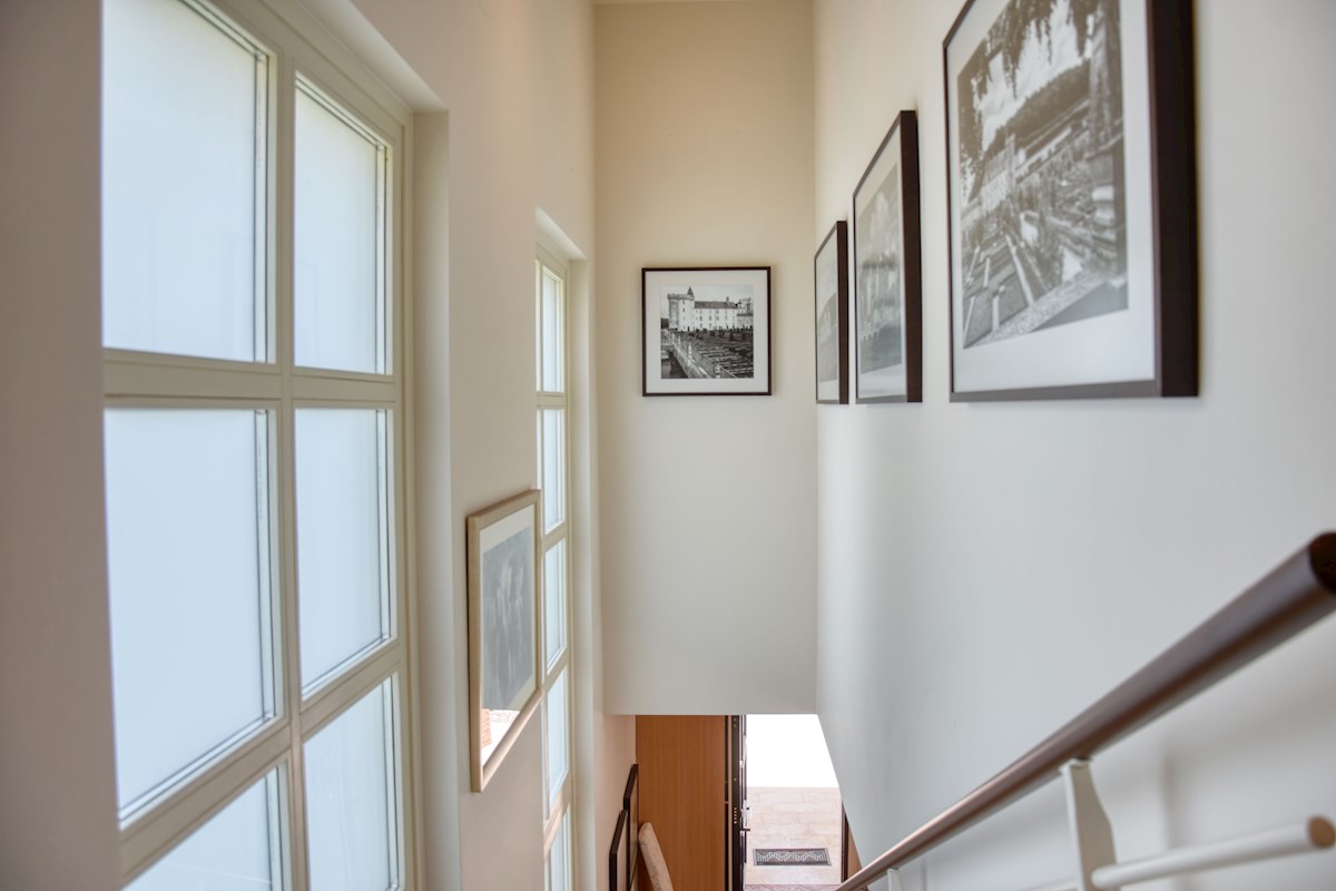 ESCLUSIVO: Il tuo resort privato con piscina di 54 m2 sulla costa occidentale dell'Istria