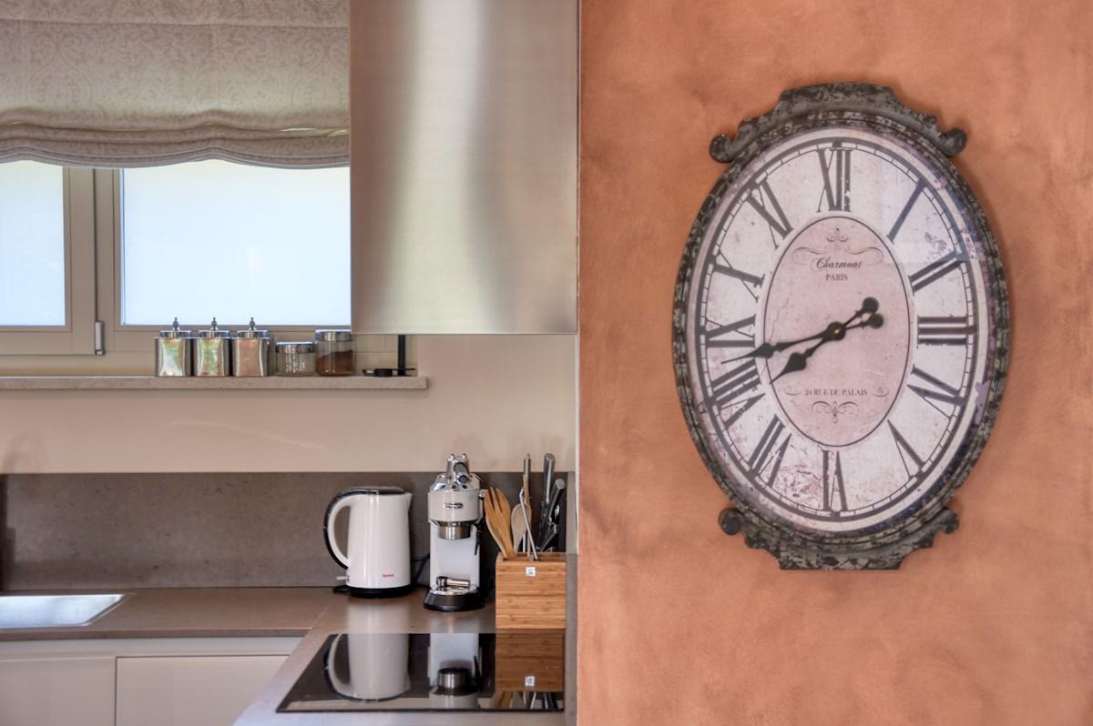 ESCLUSIVO: Il tuo resort privato con piscina di 54 m2 sulla costa occidentale dell'Istria