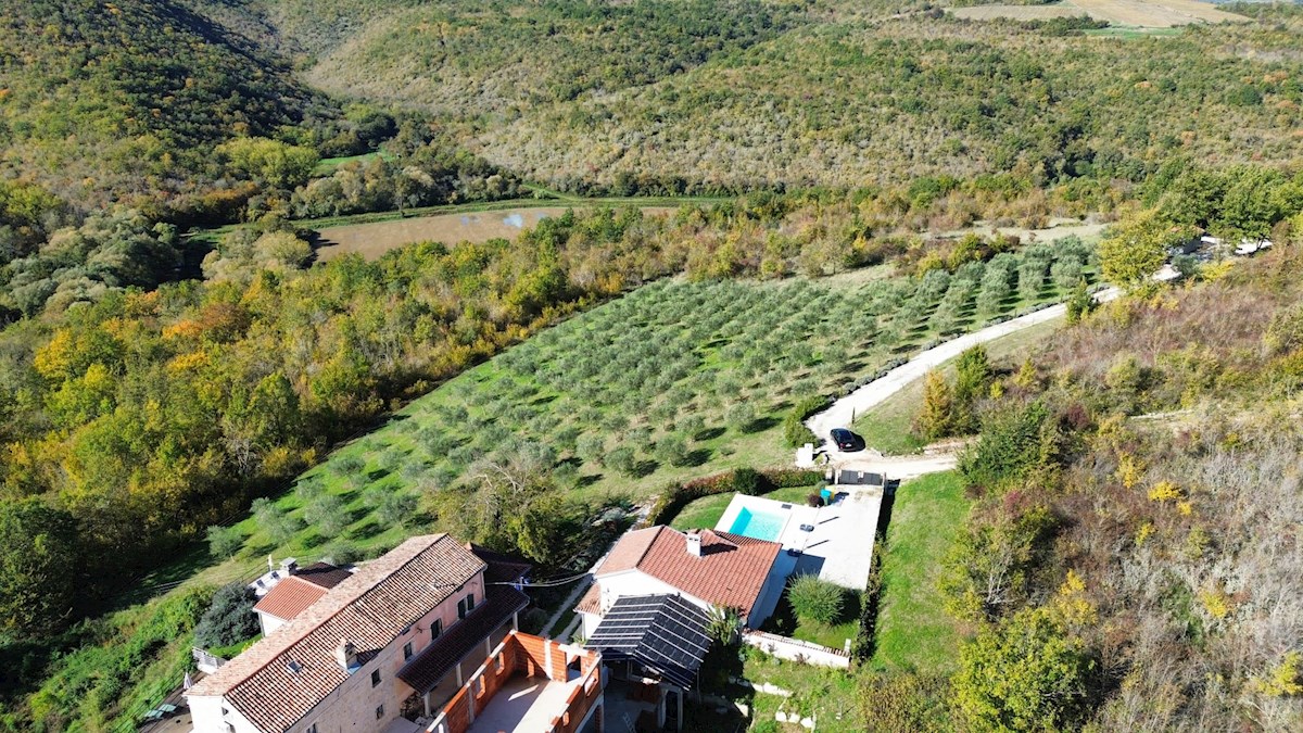 Casa con piscina in zona tranquilla – Brkač, Istria