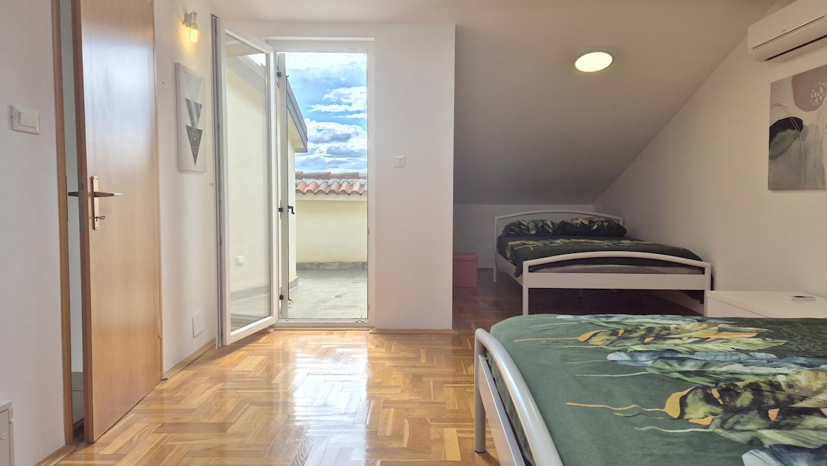 Casa a schiera con jacuzzi – a 800 m dal mare, zona di Parenzo