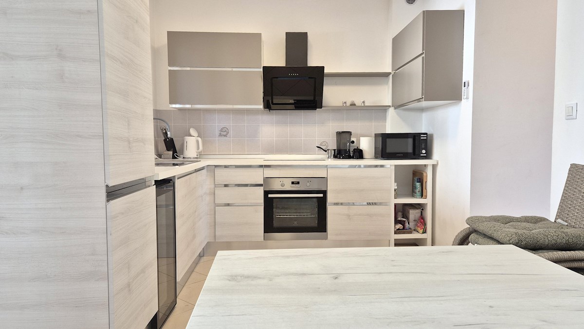 Casa a schiera con jacuzzi – a 800 m dal mare, zona di Parenzo