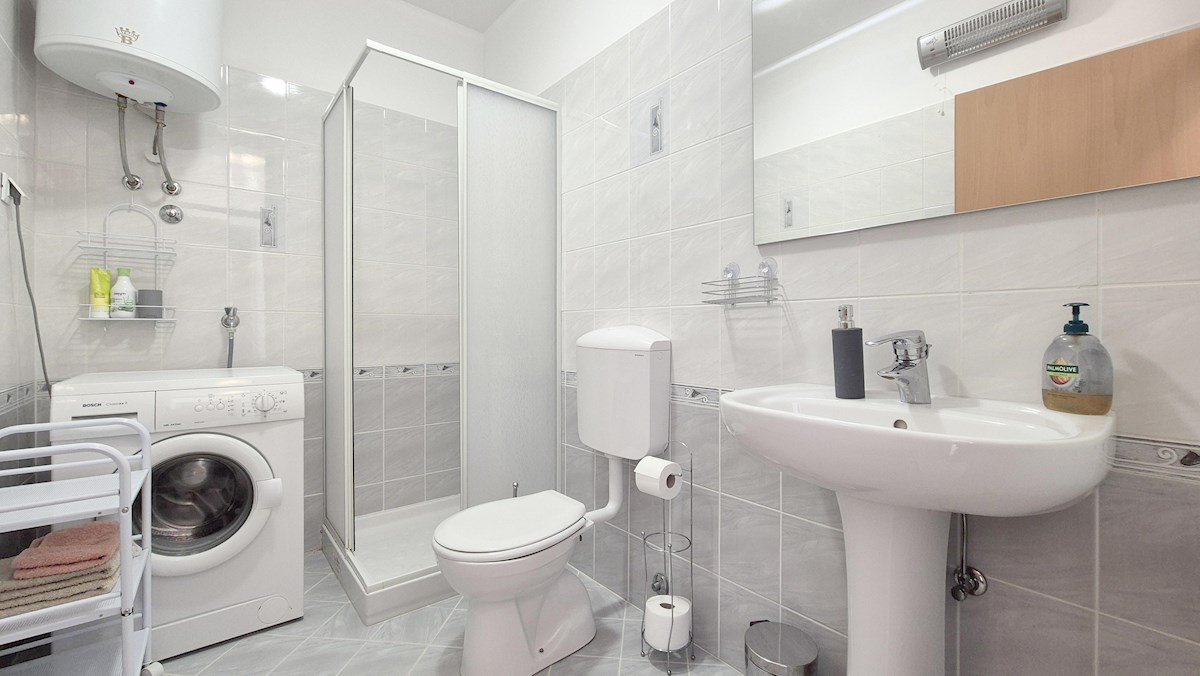 Casa a schiera con jacuzzi – a 800 m dal mare, zona di Parenzo