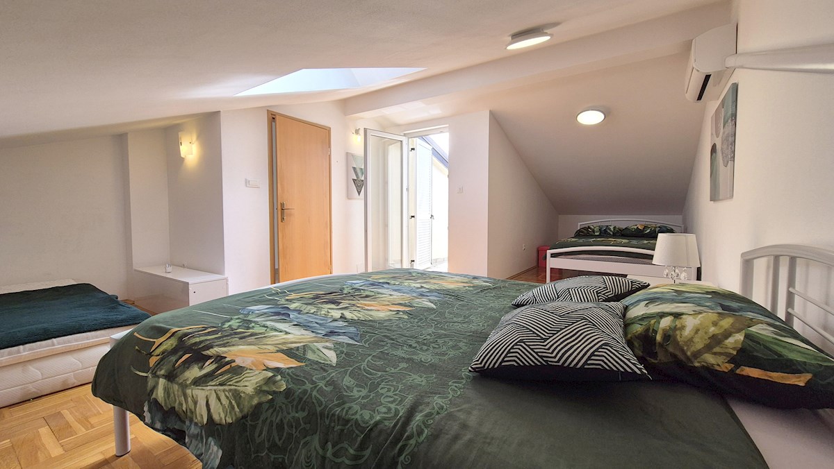 Casa a schiera con jacuzzi – a 800 m dal mare, zona di Parenzo