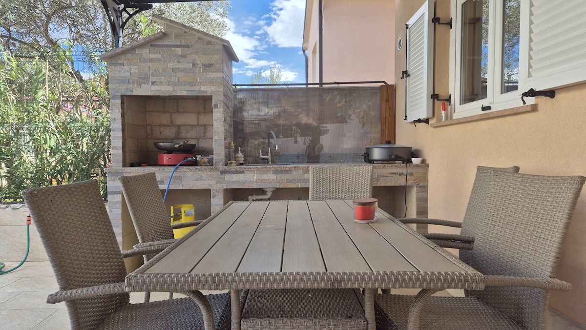 Casa a schiera con jacuzzi – a 800 m dal mare, zona di Parenzo