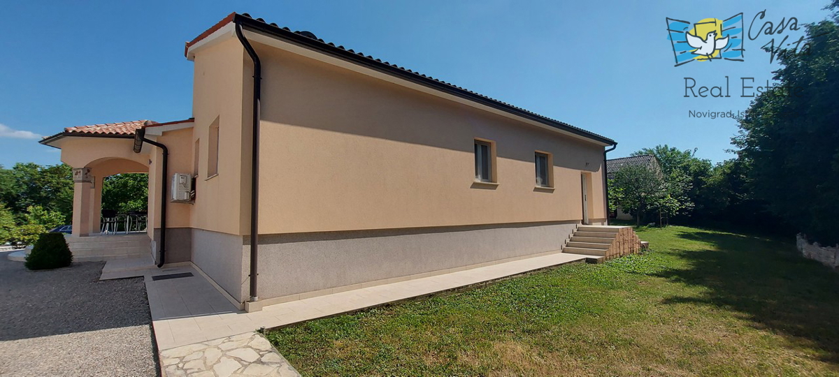 Casa familiare con ampio giardino e piscina in Istria