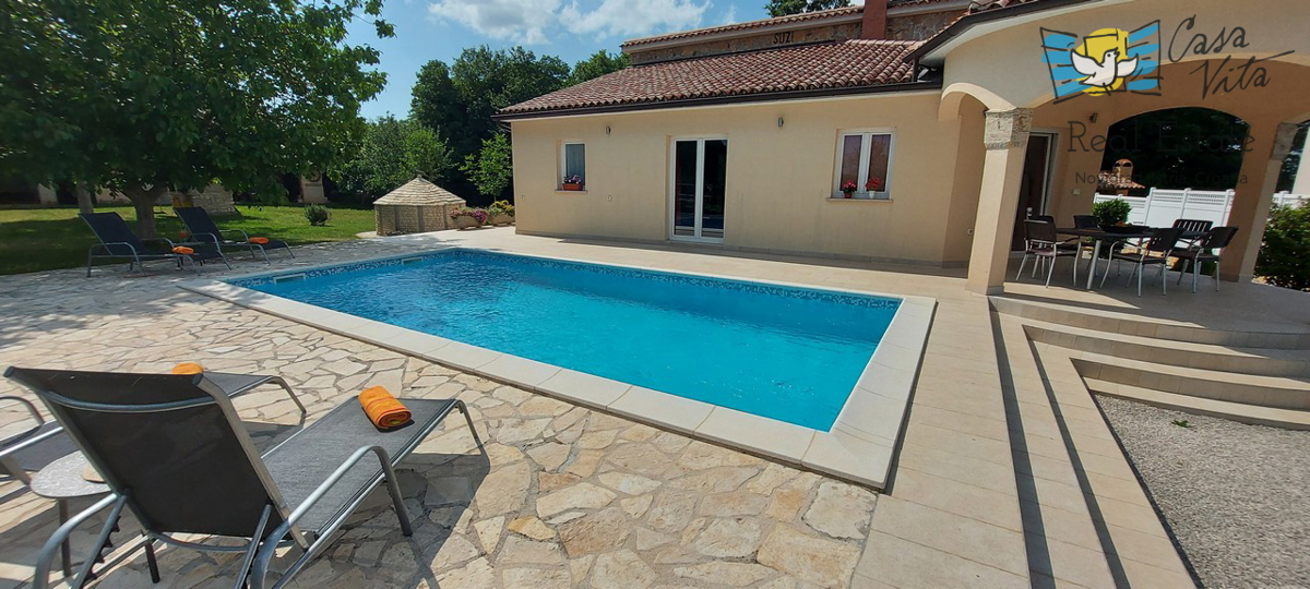 Casa familiare con ampio giardino e piscina in Istria