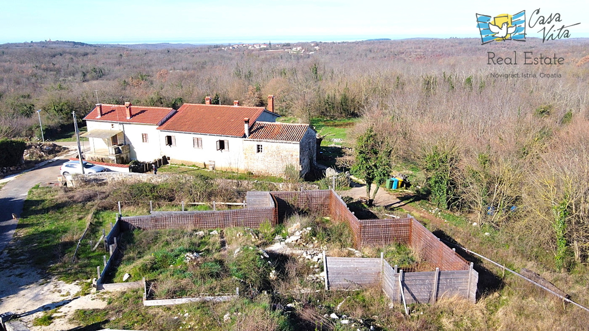 Terreno edificabile per una casa con piscina