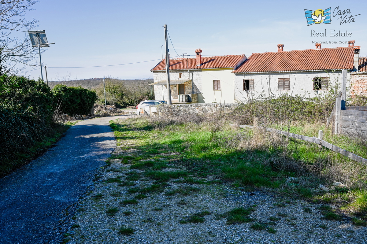 Terreno edificabile per una casa con piscina