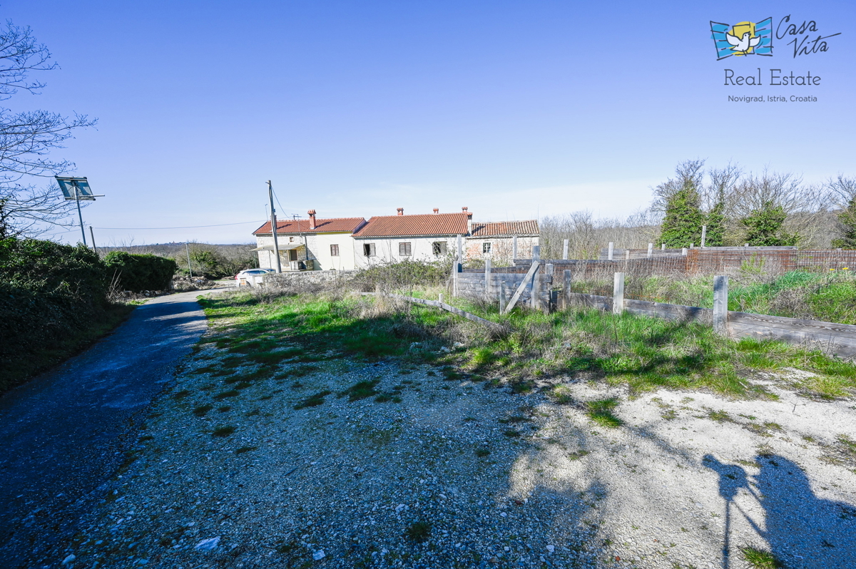 Terreno edificabile per una casa con piscina