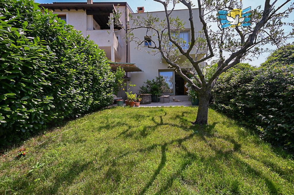 ISTRA, BUJE - Bellissima casa in pietra nel cuore della città di Buie!