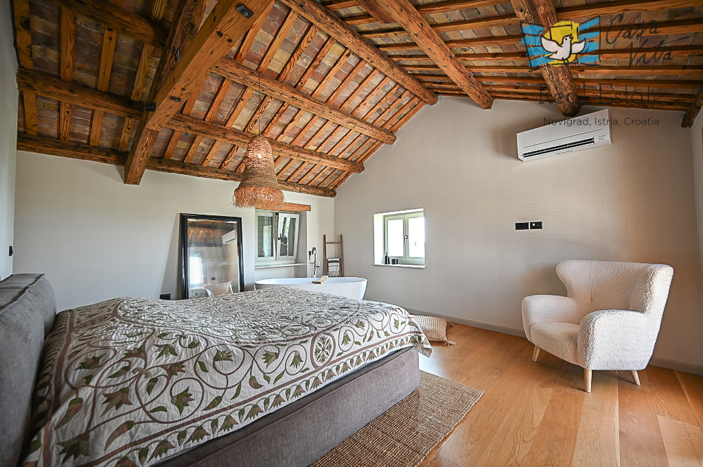 ISTRA, BUJE - Bellissima casa in pietra nel cuore della città di Buie!