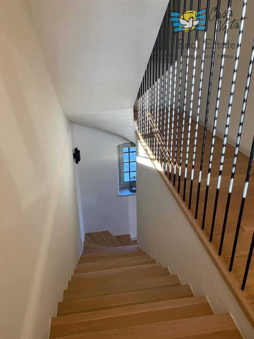 ISTRA, BUJE - Bellissima casa in pietra nel cuore della città di Buie!