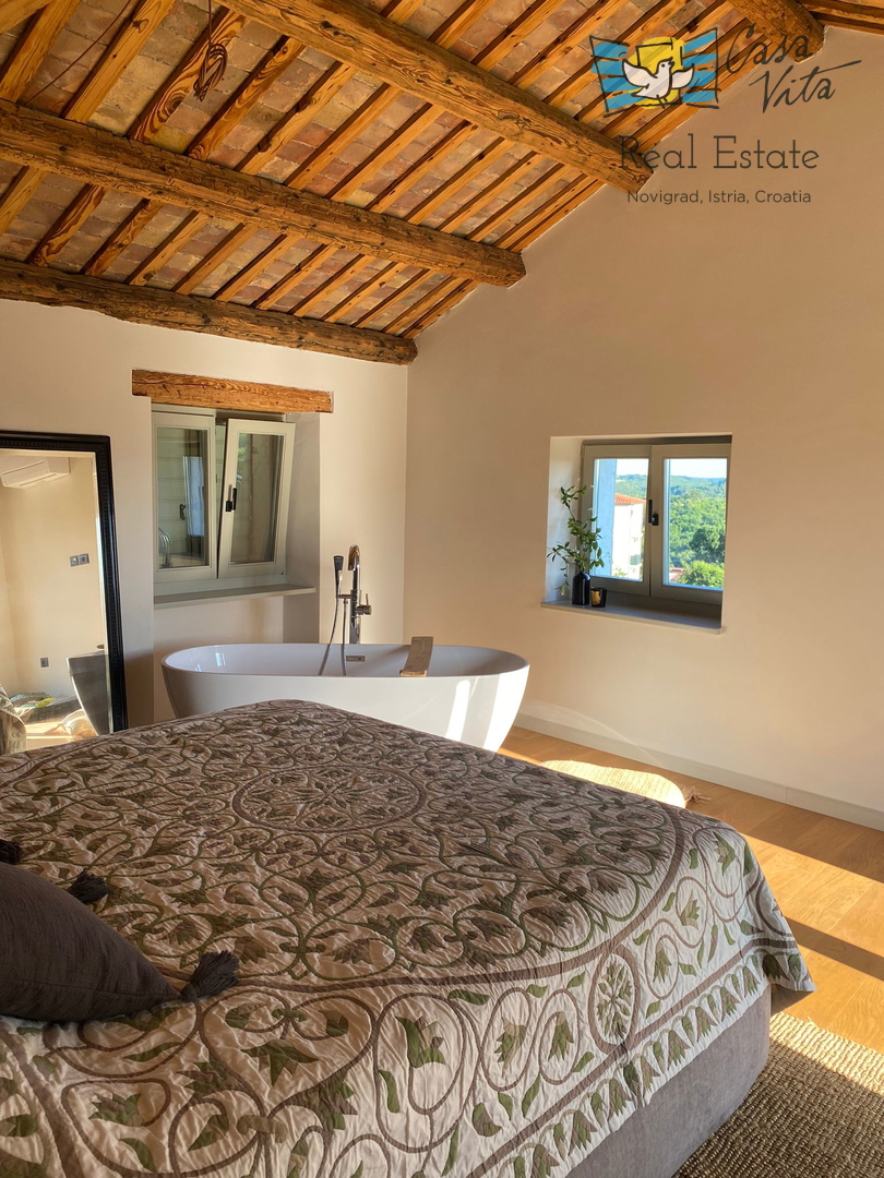 ISTRA, BUJE - Bellissima casa in pietra nel cuore della città di Buie!