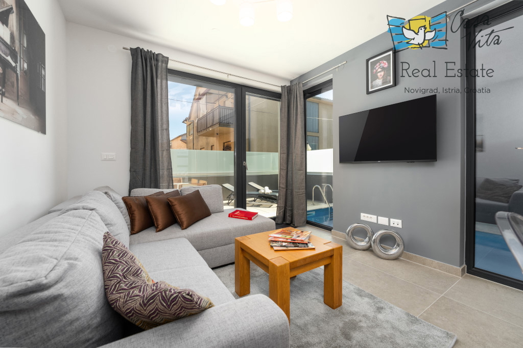 ISTRA, FUNTANA - casa a schiera con piscina vicino al mare