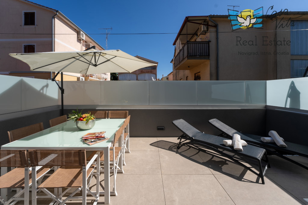 ISTRA, FUNTANA - casa a schiera con piscina vicino al mare