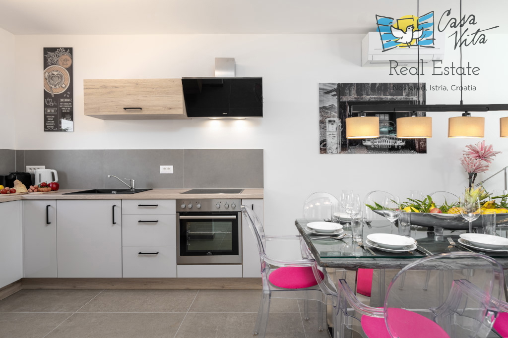 ISTRA, FUNTANA - casa a schiera con piscina vicino al mare