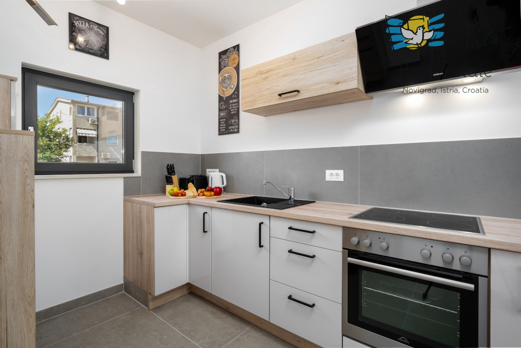 ISTRA, FUNTANA - casa a schiera con piscina vicino al mare