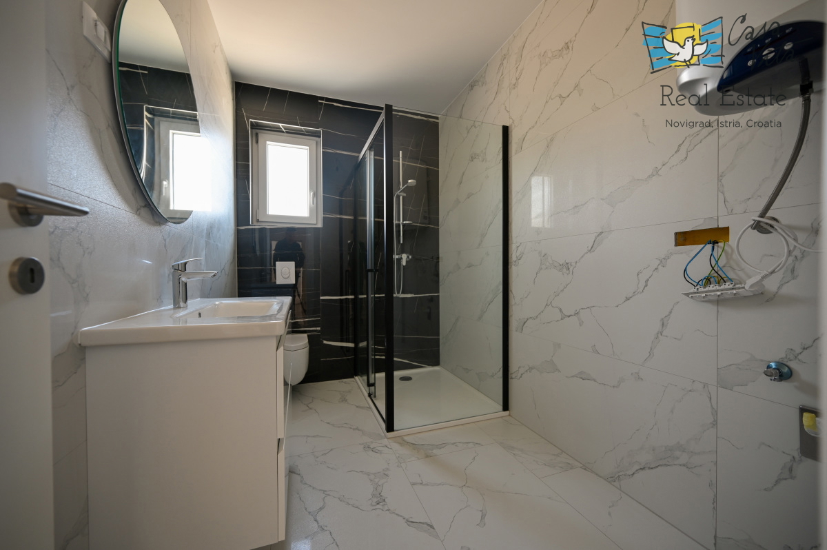 ISTRA, NOVIGRAD - Appartamento a Novigrad con due camere da letto e bella terrazza!