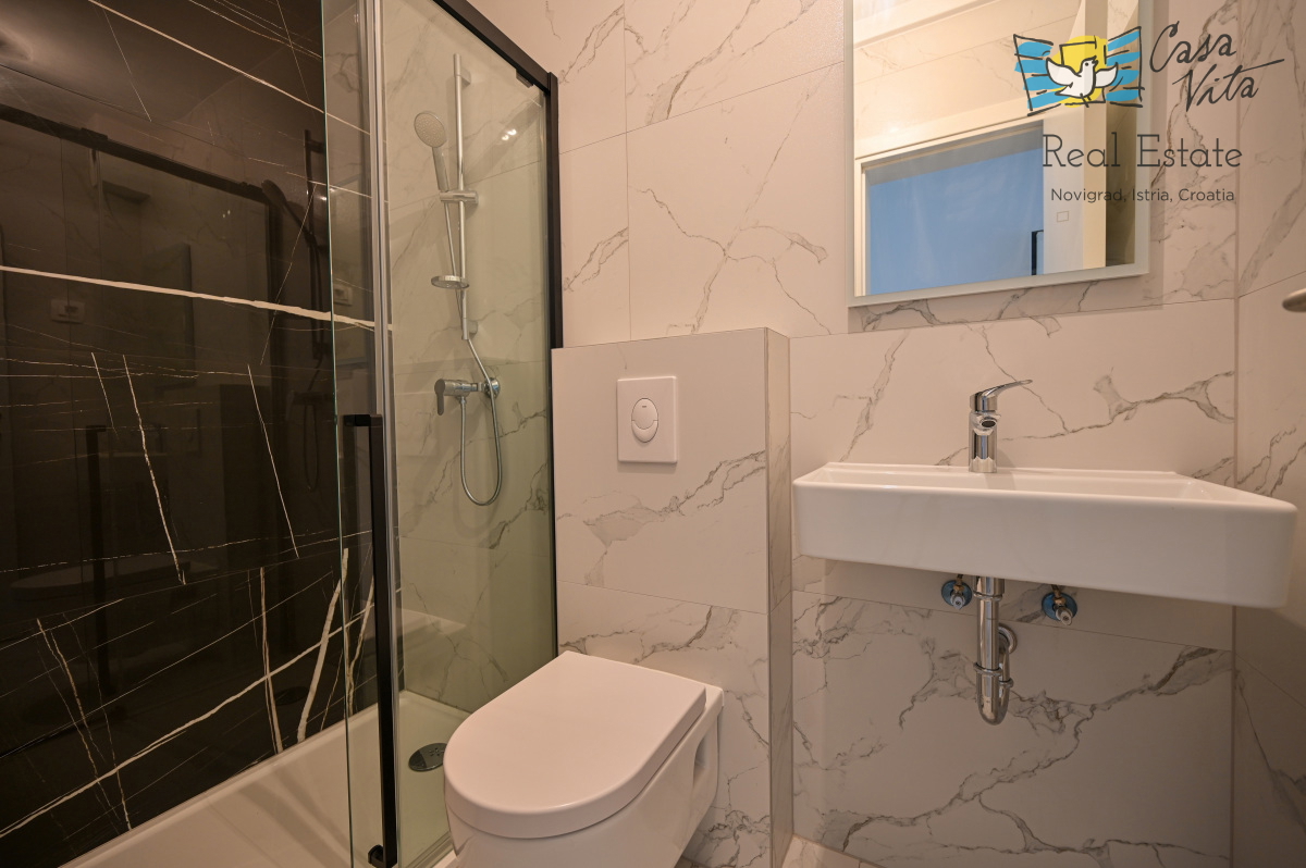 ISTRA, NOVIGRAD - Appartamento a Novigrad con due camere da letto e bella terrazza!