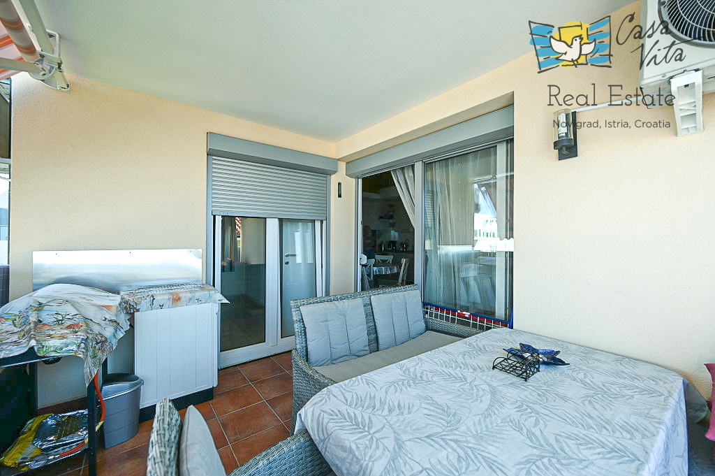 Appartamento spazioso a Novigrad - 1200 m dal mare e dal centro città!